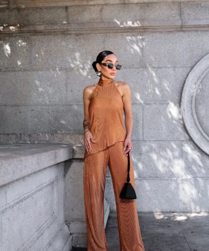 Conjunto Plissado Caramelo